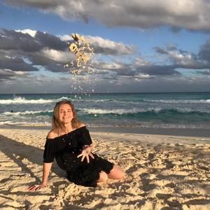 Meet your Posher, Caroline